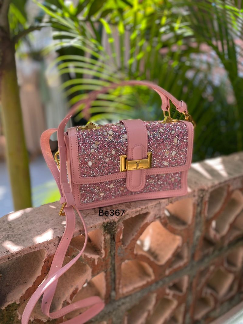 Bolso rosa apliques brillantes  21cm*  14cm  YP56618  C-B