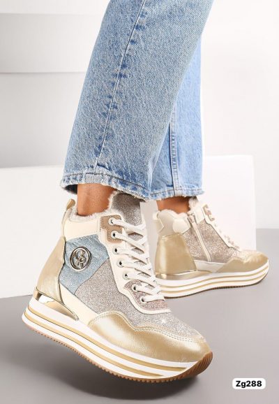 Tenis beige tipo botin detalles dorado suela 3cm FF-56 C-34