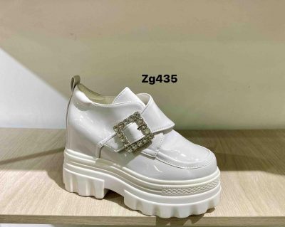 Mocasine blanco charol apliques plateado plataforma 6cm 933 C-2