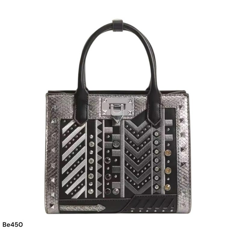 Bolso plateado detalle apliques brillantes   22cm* 13cm* 9cm*  6562  C-B