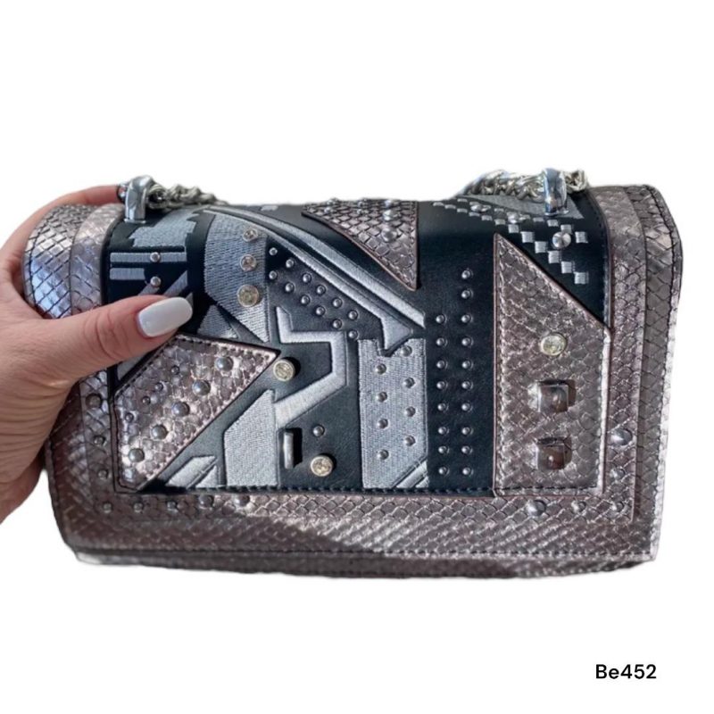 Bolso negro detalles plateados apliques   22cm* 13cm* 9cm*  6562  C-B - Image 3