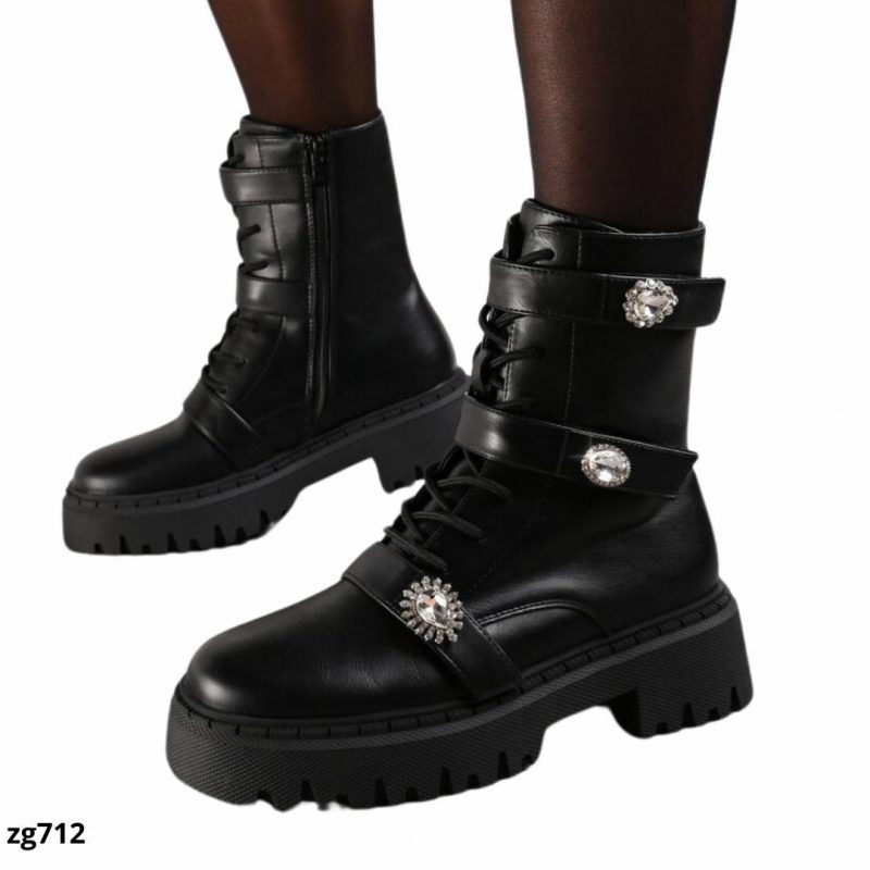 Botin negro detalle piedras brillantes correas suela 5cm  HQ7732