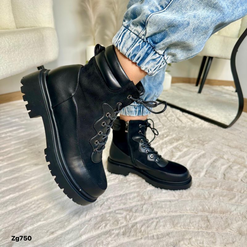 Botin negro suela 4cm  IS14-091