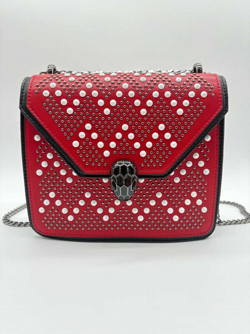 Bolso rojo apliques y cadena plomo  20cm* 7cm* 16cm   C- 23195