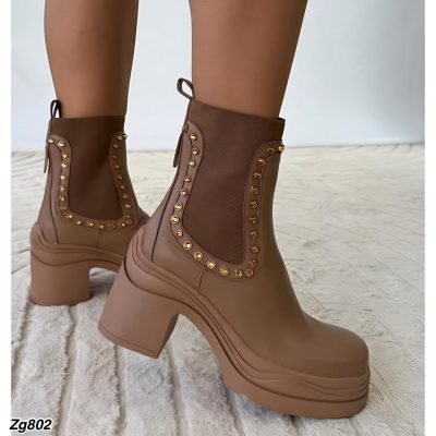 Botin cafe apliques dorado brillantes tacon 7cm IS14-011