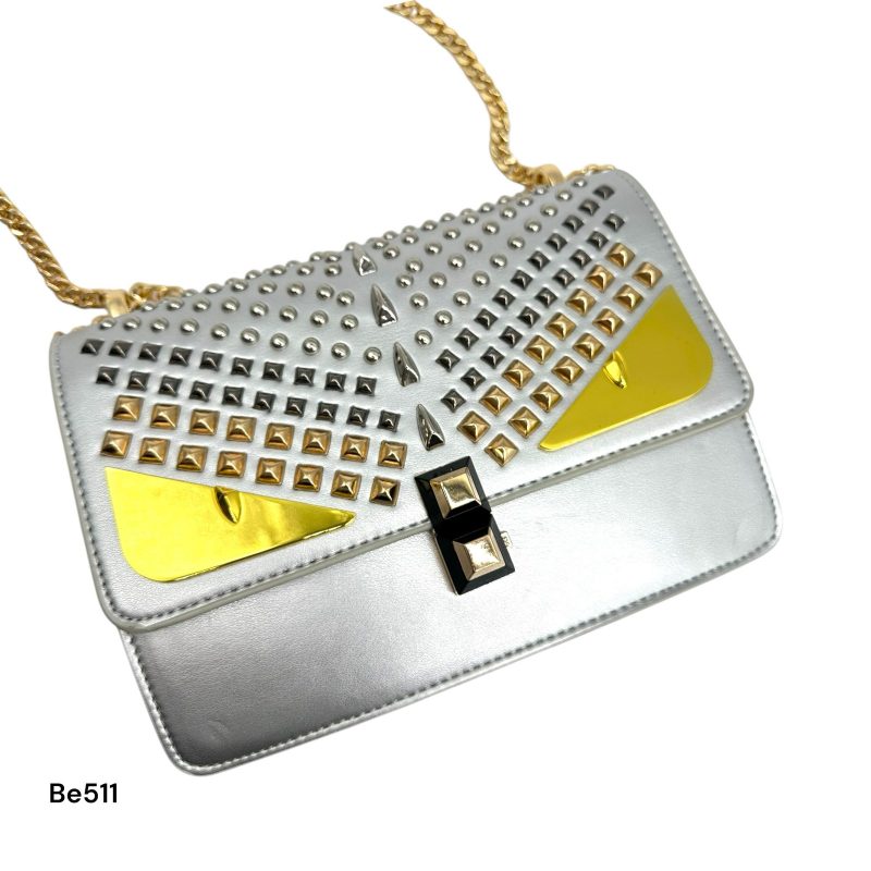 Bolso plateado apliques plateado ojos y cadena dorado  22cm* 9cm* 17cm  C- 23196-1 - Image 3