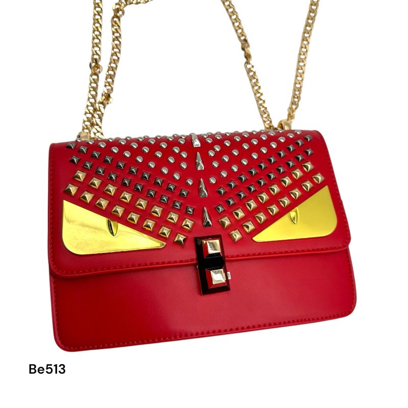 Bolso rojo apliques plateado ojos y cadena dorado  22cm* 9cm* 17cm  C- 23196-1 - Image 3