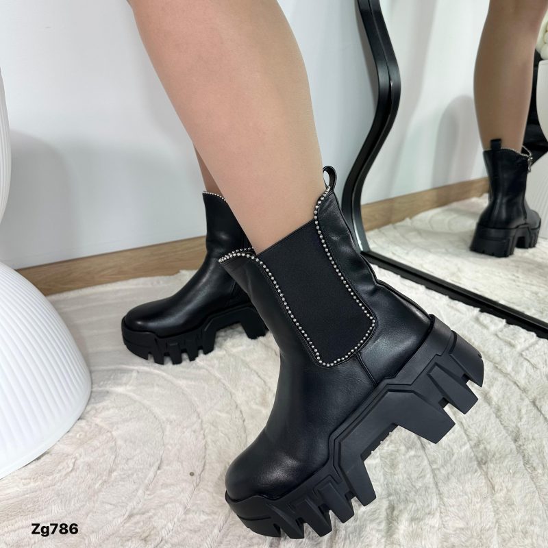 Botin negro apliques plateado resorte suela 6cm  IS14-019 - Image 4