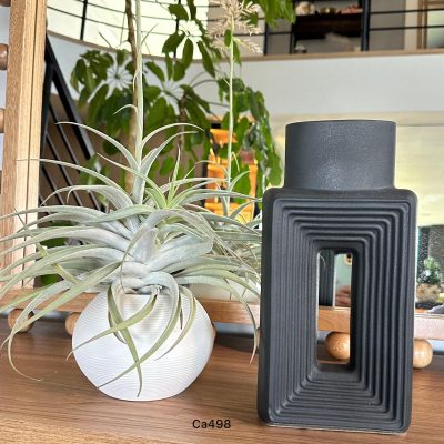 Jarron negro textura cuadrado ceramica grande  14cm* 27,5cm