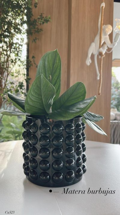 Florero negro diseño burbujas cristal mediano 16cm* 17cm