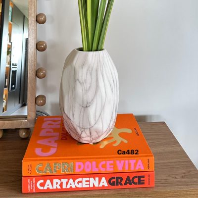 Jarron alto largo textura marmol  16cm* 32cm