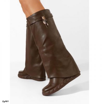 Bota caña alta café doblez detalle dorado tacon 9cm 8680A C-48
