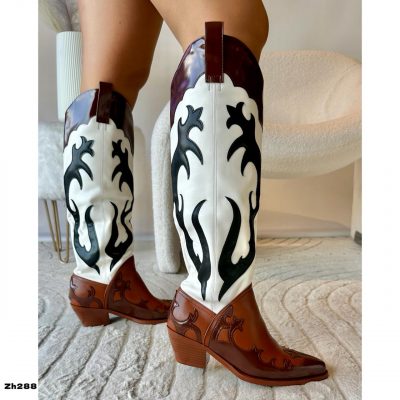 Bota texana café detalles blanco y negro tacon 6cm HX3168-C1249